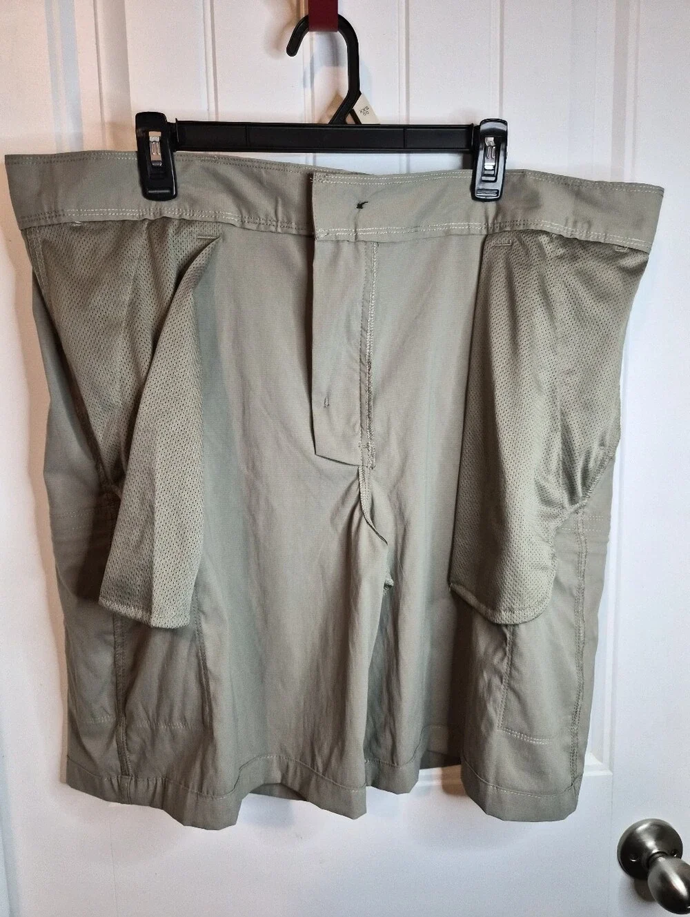 40W Magellan Outdoor mens Performance Cargo Shorts Casual Fishing Vacation Trave